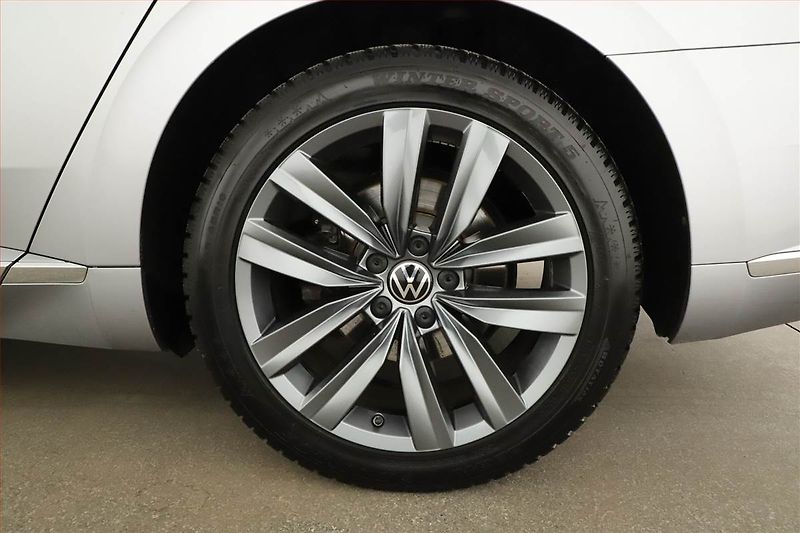 Volkswagen Arteon (2022) 2.0 TDI - fotka 12 z 18