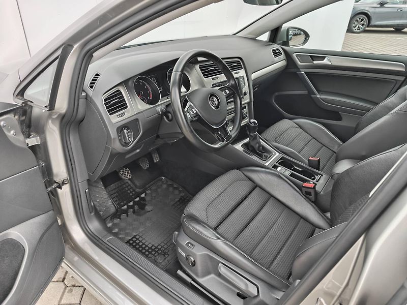 Volkswagen Golf Maraton Edition 1,4TSI - fotka 5 z 21