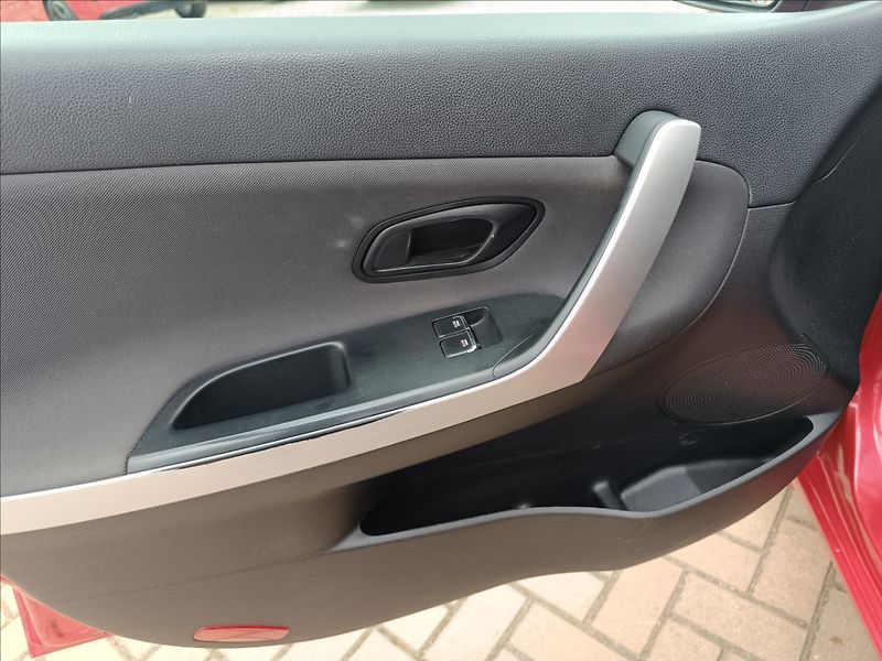 Kia Ceed 1,4 CVVT - fotka 12 z 17