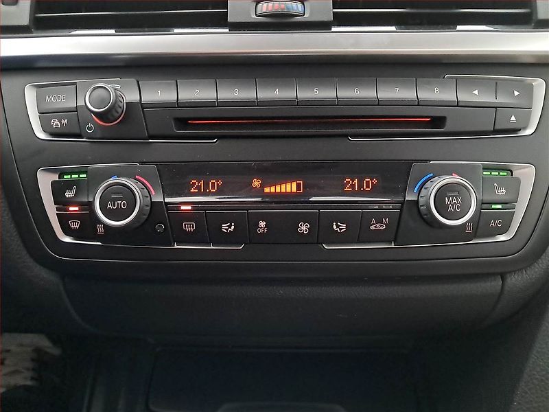 BMW Řada 3 (2015) Modern Line 320 d xDrive, 4X4 - fotka 20 z 20