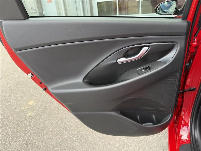 Hyundai i30 1,0 T-GDI  WG Comfort Climate - fotka 11 z 26