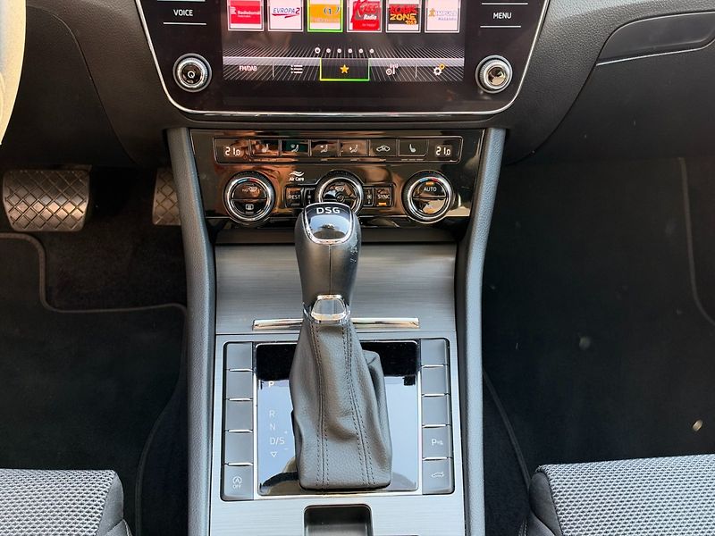Škoda Superb (2021) Style 1.5 TSI DSG 110kW - fotka 21 z 37