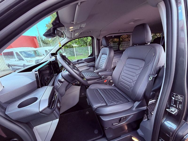 Ford Tourneo Custom 2.0 EcoBlue Aut. Titanium X AW - fotka 19 z 38
