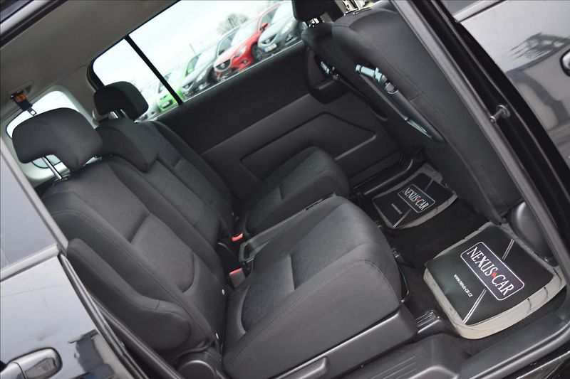 Mazda 5 1,8 i 85KW 7MÍST TAŽNÉ - fotka 19 z 45