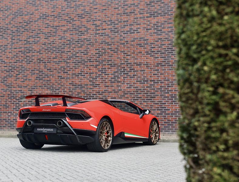 Lamborghini Huracán (2018) Spyder Performante Misano Red  - fotka 14 z 61