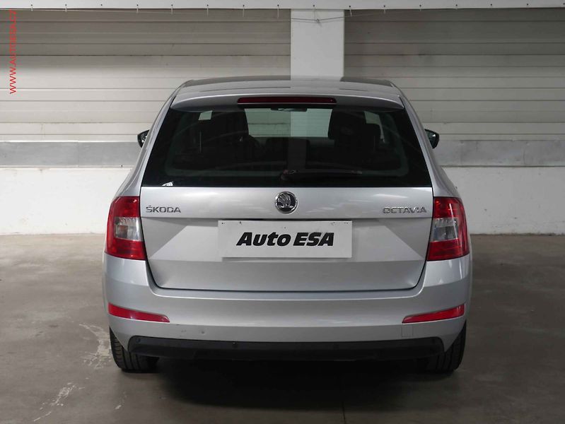 Škoda Octavia (2015) 1.6 TDi, ČR, AC - fotka 5 z 16