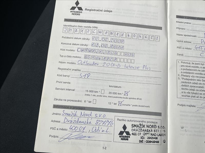 Mitsubishi Outlander 2,0 DI-D  Intense plus 4WD - fotka 16 z 18