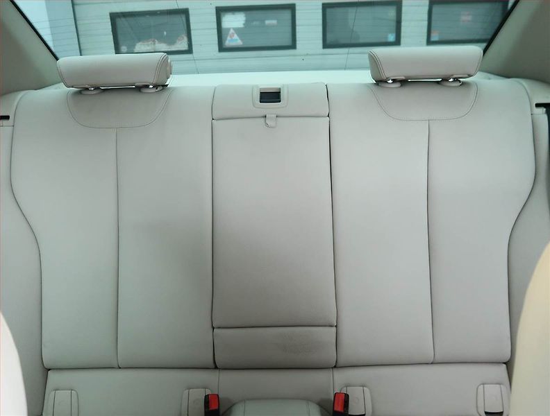 BMW Řada 2 (2018) 218i, Automat, Serv.kniha - fotka 10 z 21