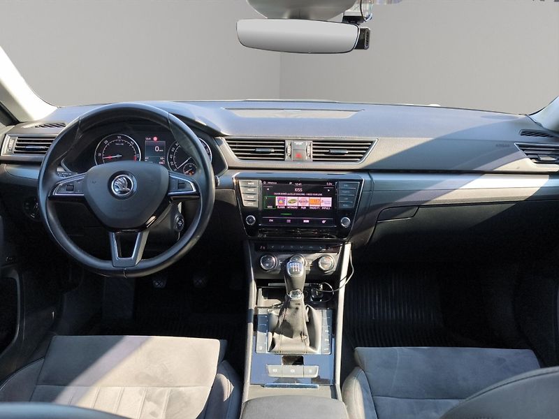 Škoda Superb (2017) Style GreenLine 1.6 TDi 88kW, - fotka 9 z 30