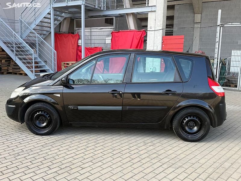 Renault Scénic (2006) 1.6i, 82kw L+Z kola - fotka 2 z 20