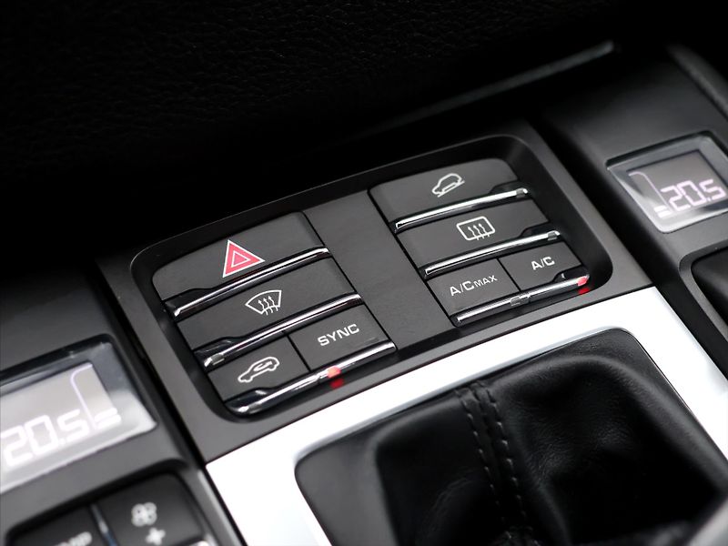Porsche Macan 3.0 S V6 190kW AUT - fotka 35 z 51