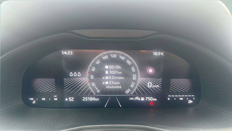 Škoda Kamiq Top Selection 1,0TSI 85kW MT6/ - fotka 9 z 25