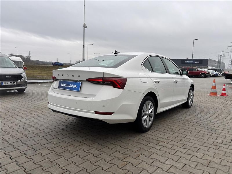 Škoda Octavia 2,0 TDI 85kW Style - fotka 5 z 36