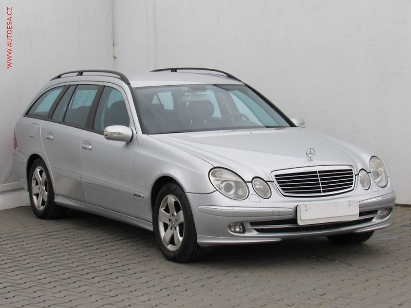 Mercedes-Benz Třídy E (2006) 3.0 Cdi 4Mat, AT, xenon, kůže - fotka 1 z 3