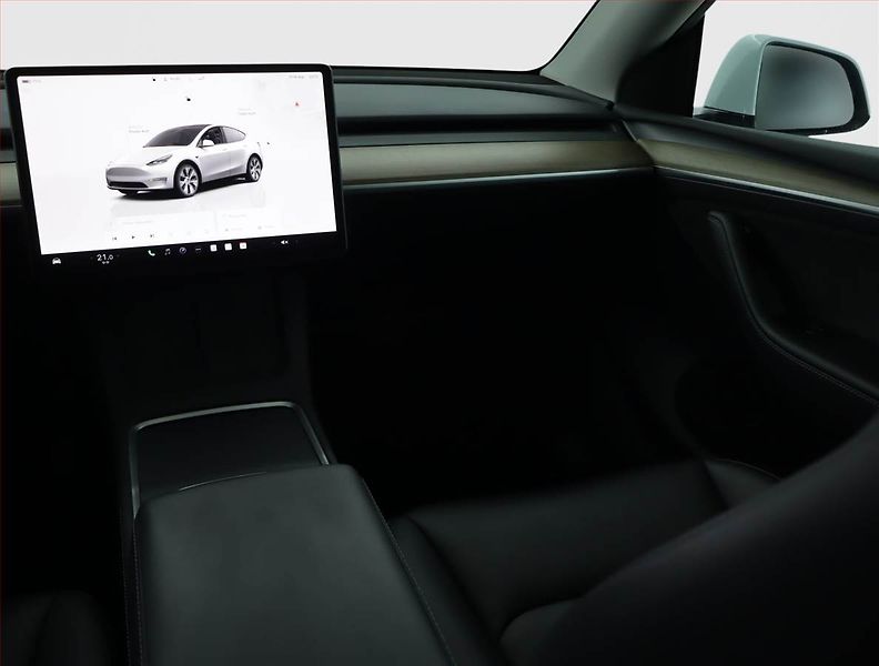 Tesla Model Y (2023) RWD LFP 60kWh, SoH 97% - fotka 8 z 22