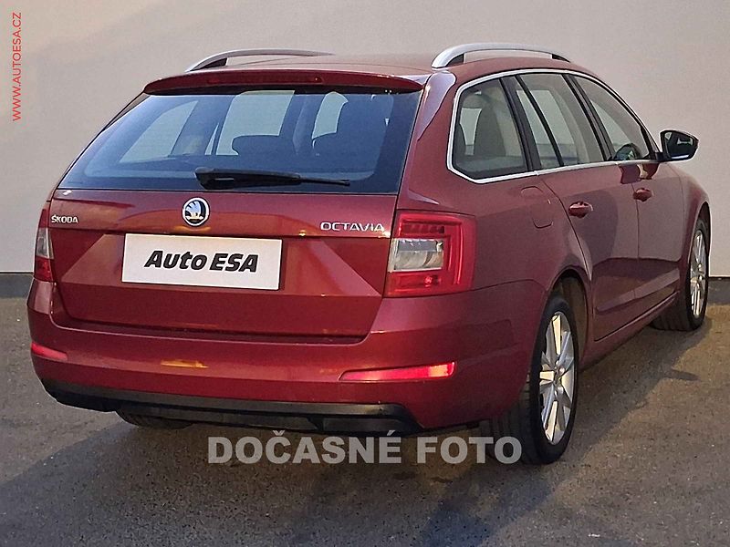 Škoda Octavia (2015) 1.6 TDi, 2.maj,ČR, Style - fotka 4 z 17