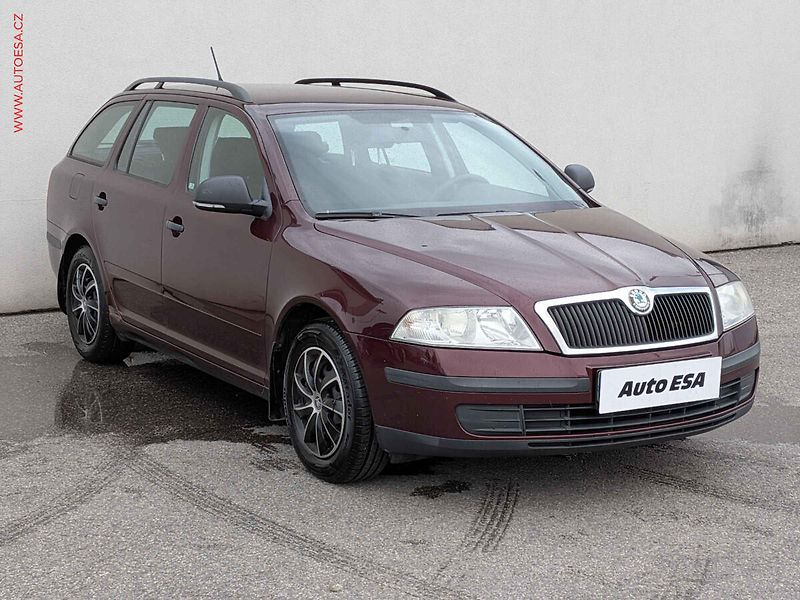 Škoda Octavia (2011) 1.6 MPi, ČR, Klima - fotografie inzerátu