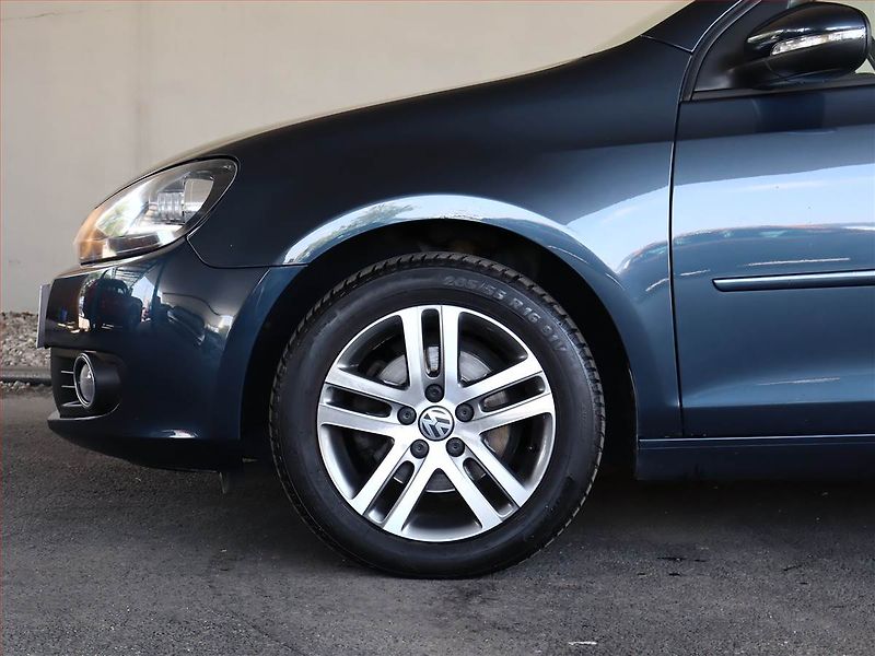 Volkswagen Golf (2010) Comfortline 1.2 TSI - fotka 12 z 14