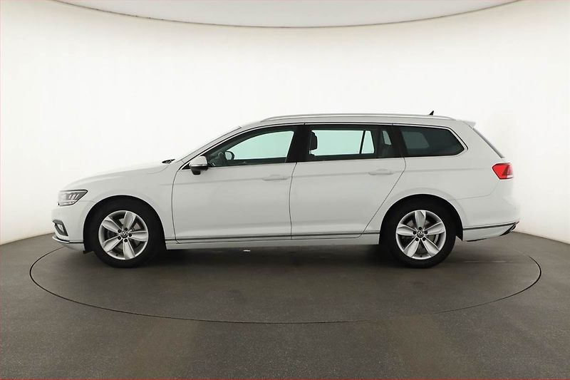 Volkswagen Passat (2020) 1.5 TSI - fotka 3 z 20