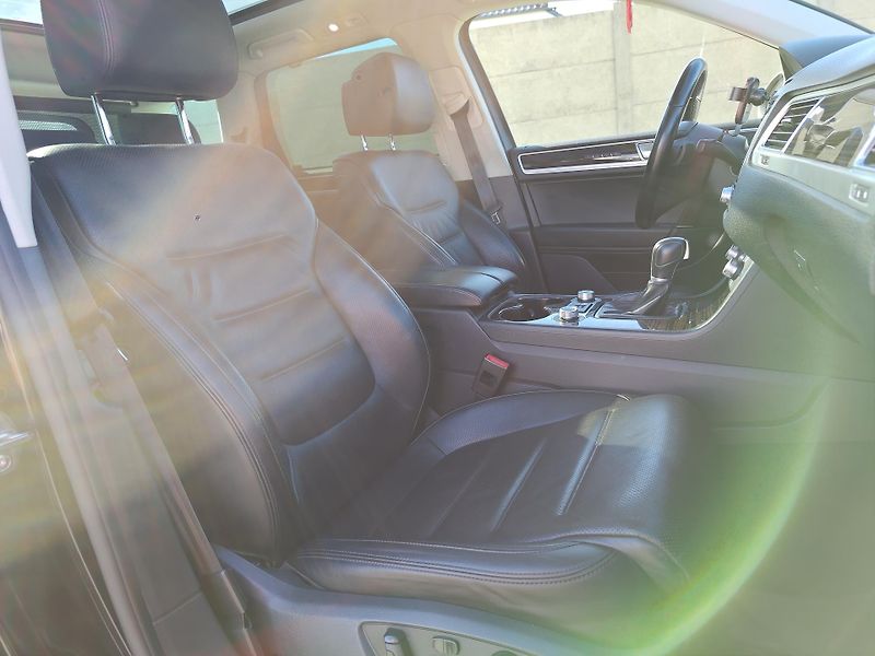 Volkswagen Touareg (2014) VW Touareg V6 3.0 TDI 193kw  - fotka 17 z 26