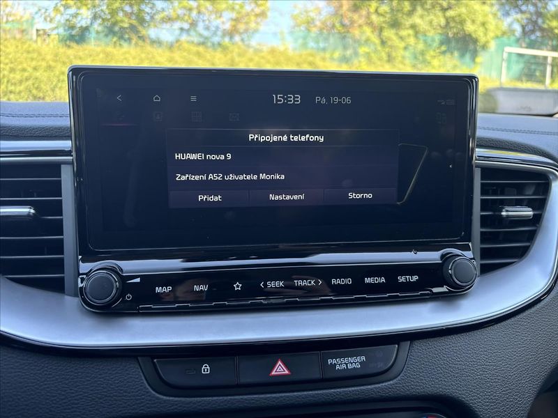 Kia XCeed 1,5 TGDi 118kW TOP ZÁRUKA KŮŽE - fotka 23 z 42