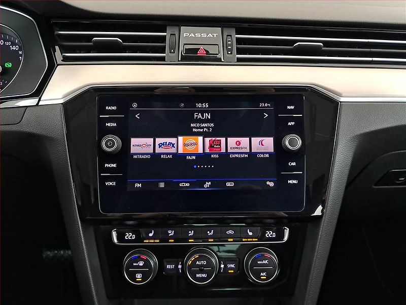 Volkswagen Passat (2020) 1.5 TSI, Automat, Kůže, Navi - fotka 12 z 18