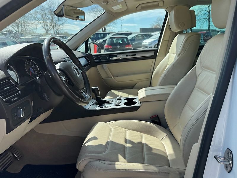 Volkswagen Touareg (2015) 3,0 TDI  193 KW Rline - fotka 10 z 35