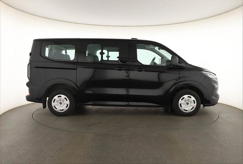 Ford Transit Custom (2025) 2.0 EcoBlue - fotka 6 z 20