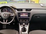 Škoda Octavia 1,6TDi SERV.KNÍŽKA,CEBIA 4x4 - náhled 32