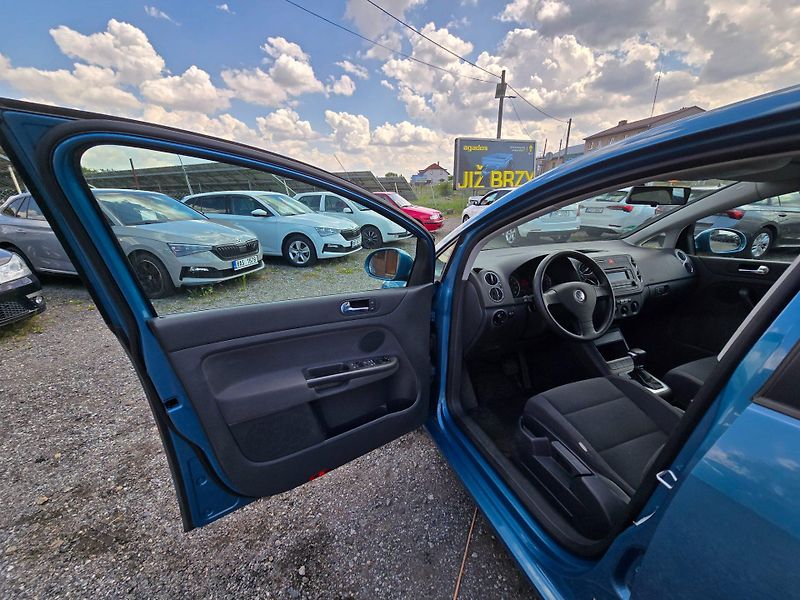 Volkswagen Golf (2005) 1.6 FSI Trend DSG - fotka 9 z 23