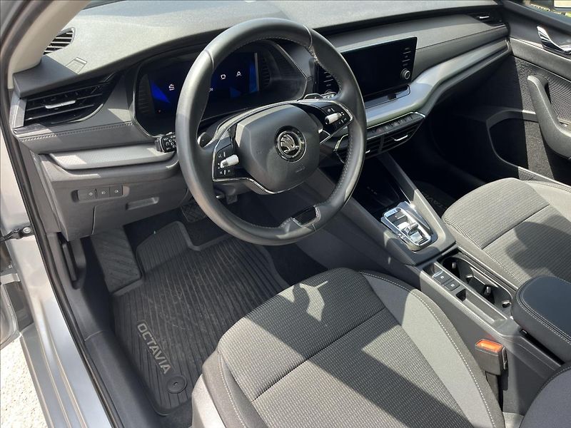 Škoda Octavia 2,0 TDi 110KW DSG 4x4 TZ -DPH - fotka 9 z 52