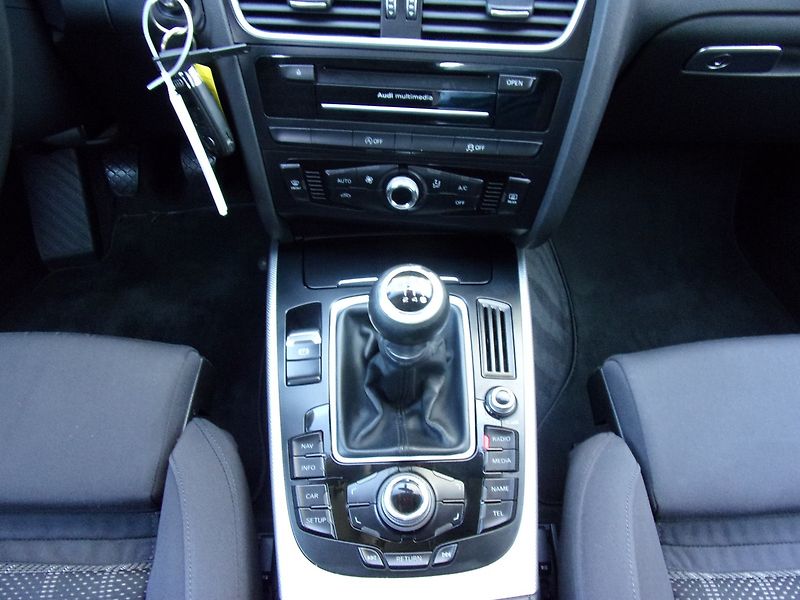 Audi A4 (2014) 2.0 TDi 100kW MANUÁL PĚKNÝ VŮZ - fotka 12 z 21