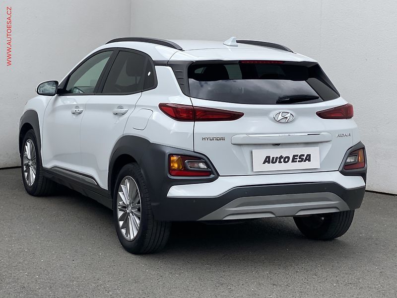 Hyundai Kona (2020) 1.6 CRDi, AT, navi, kamera - fotka 6 z 19