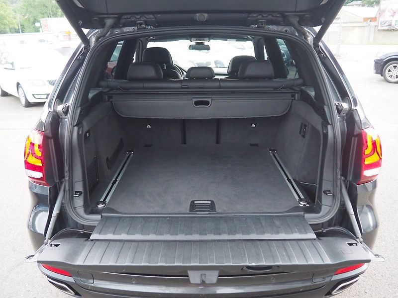 BMW X5 (2017) 3.0d xDrive, 4x4, Pano - fotka 13 z 43