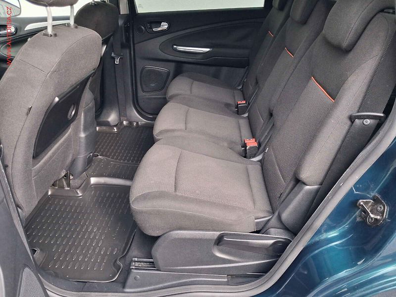 Ford S-MAX (2008) 1.8 TDCi, AC, TZ, park.asist - fotka 10 z 17
