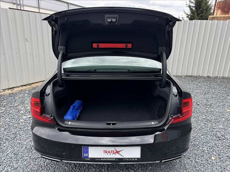 Volvo S90 2,0 D5 AWD INSCRIPTION DPH ČR - fotka 13 z 50