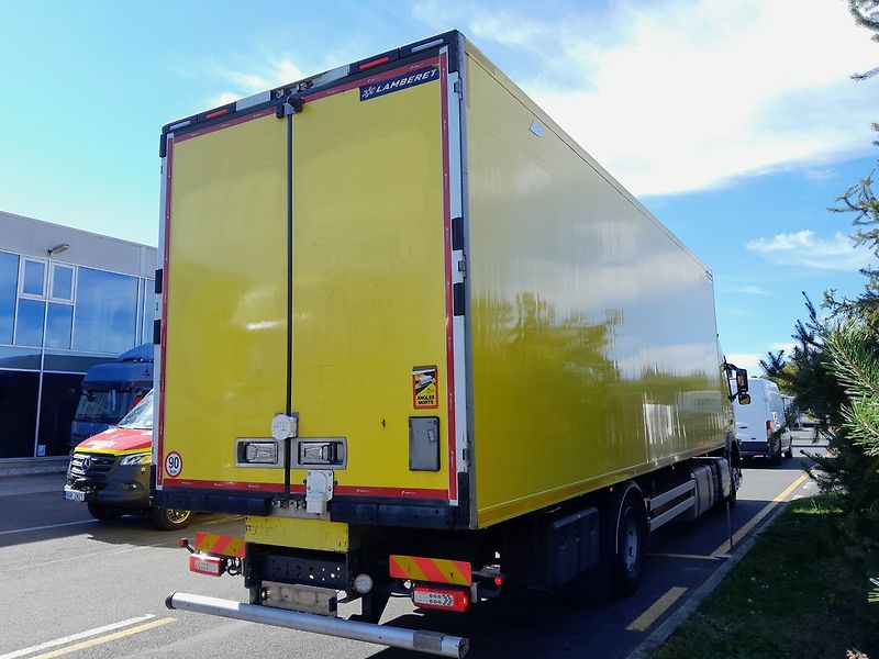 Volvo FM 330 Thermoking T-1200R - fotka 4 z 40