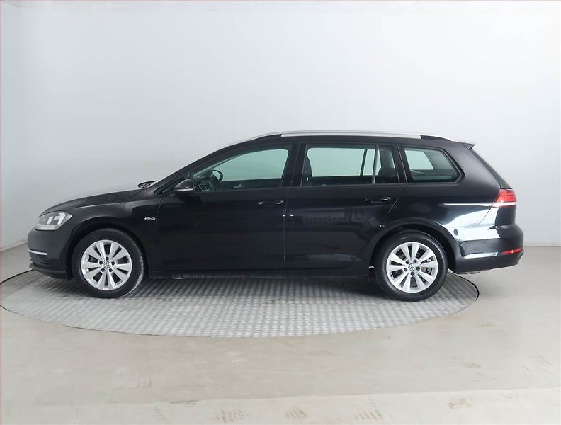 Volkswagen Golf (2017) Comfortline 1.4 TSI - fotka 3 z 19