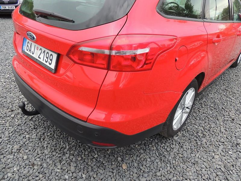 Ford Focus (2017) 1.5TDCi,70kw,výbava,ČR,1maj. - fotka 11 z 43