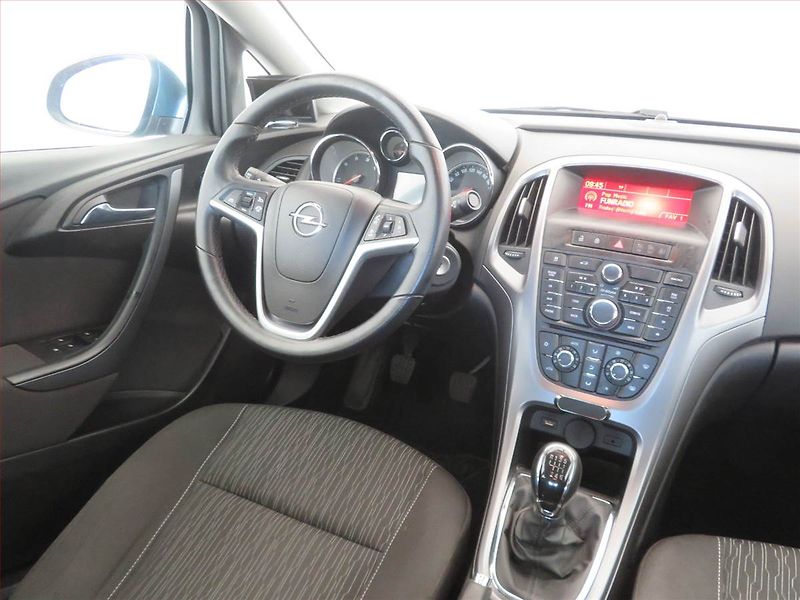 Opel Astra (2017) 1.6 CDTI, Serv.kniha, Tempomat - fotka 7 z 14