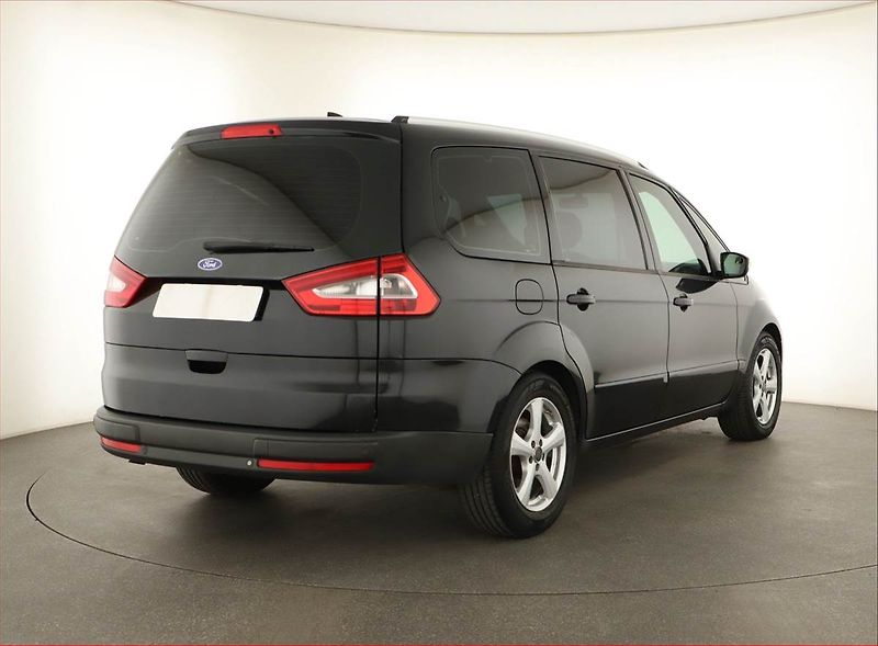 Ford Galaxy (2011) 2.0 TDCi, Automat, 7 míst - fotka 5 z 17