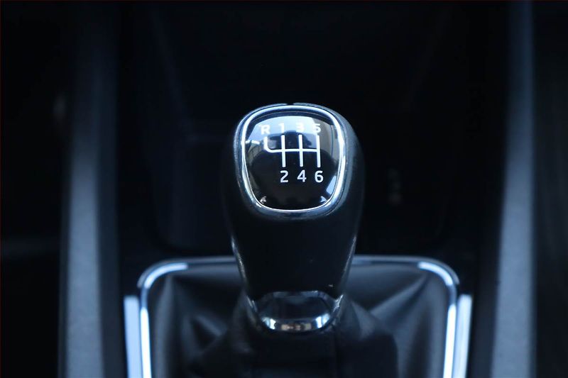 Škoda Octavia (2022) 1.0 TSI, Tempomat - fotka 24 z 25