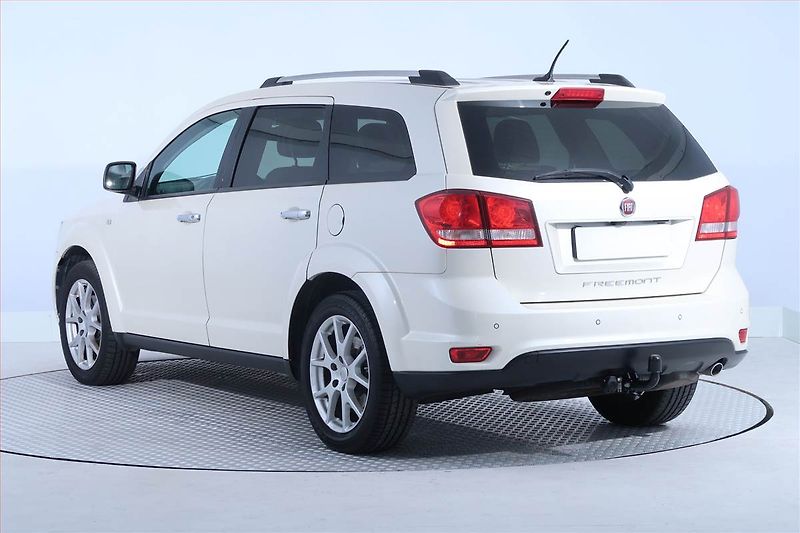 Fiat Freemont (2013) 2.0 MultiJet, 4X4, Automat - fotka 4 z 26