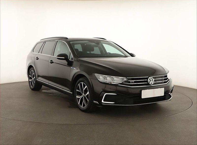 Volkswagen Passat (2020) 1.4 GTE, Automat, Navi - fotka 1 z 20
