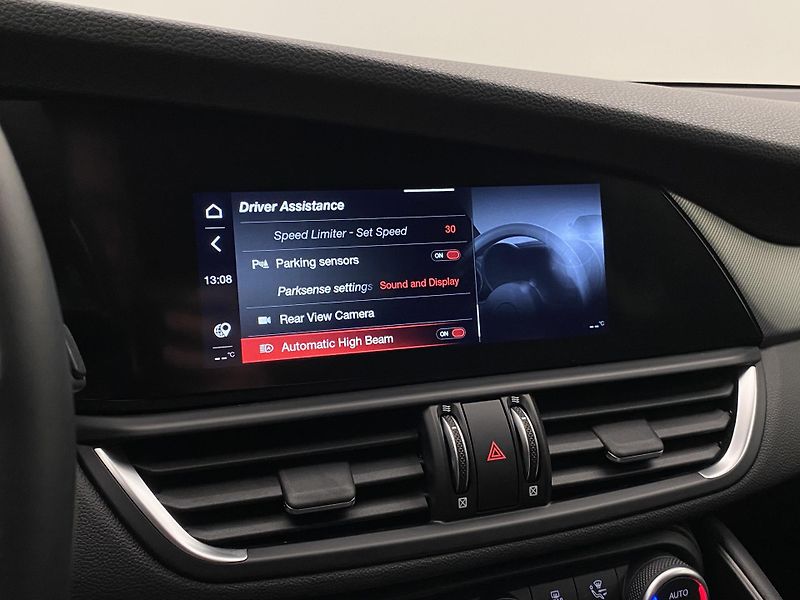 Alfa Romeo Giulia 2.0T VELOCE Q4 AUT  - fotka 44 z 56