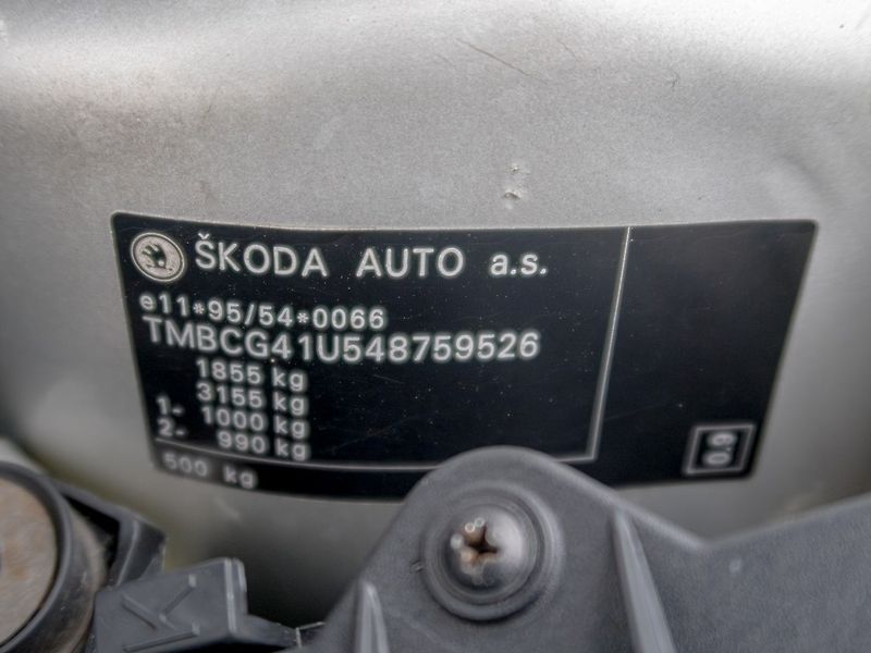 Škoda Octavia (2004) ČR 1.9TID 66KW – DIGI KLIMA - fotka 34 z 37