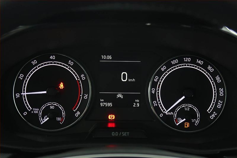 Škoda Fabia (2022) Ambition 1.0 TSI, Tempomat - fotka 11 z 17