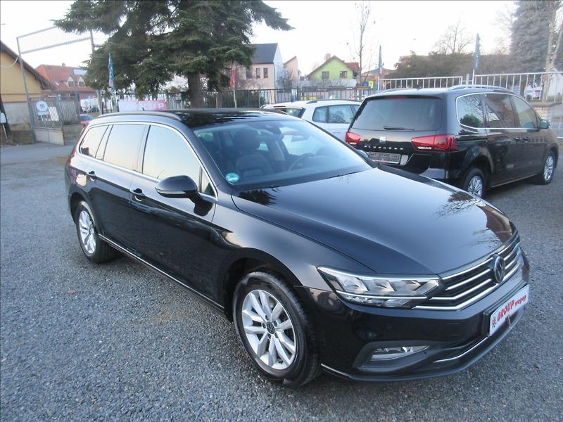 Volkswagen Passat 2,0 TDI DSG Elegance - fotka 2 z 18
