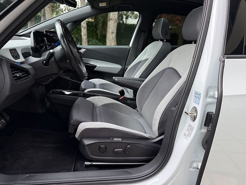 Volkswagen ID.3 1ST MAX 62kWh Panorama - fotka 14 z 41
