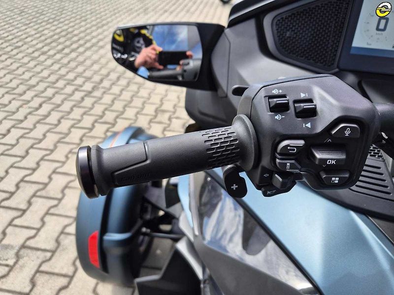 Can-Am Spyder RT-LTD (2026) MY2026 - fotka 19 z 25